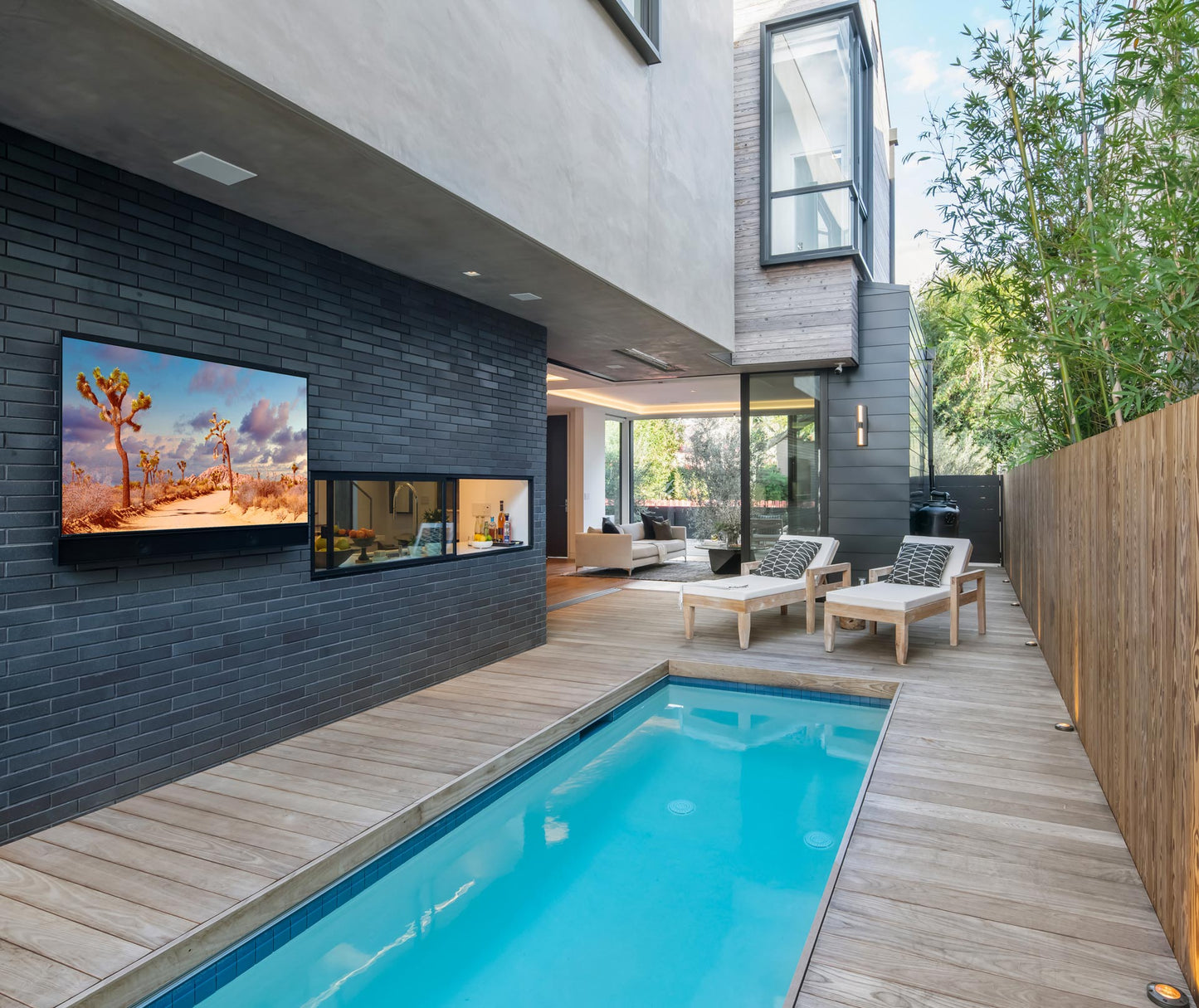 Shade Series 2™ Outdoor TV